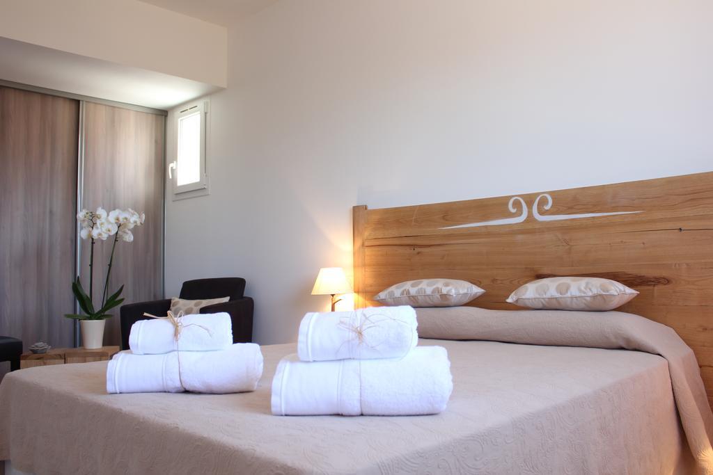 Villas Cala Corsa - 3 Et 4 Chambres - Cala Rossa Porto-Vecchio - Villas Entierement Climatisees Avec Piscine Chauffee Partagee Et Piscines Privees - Internet Gratuit Ngoại thất bức ảnh